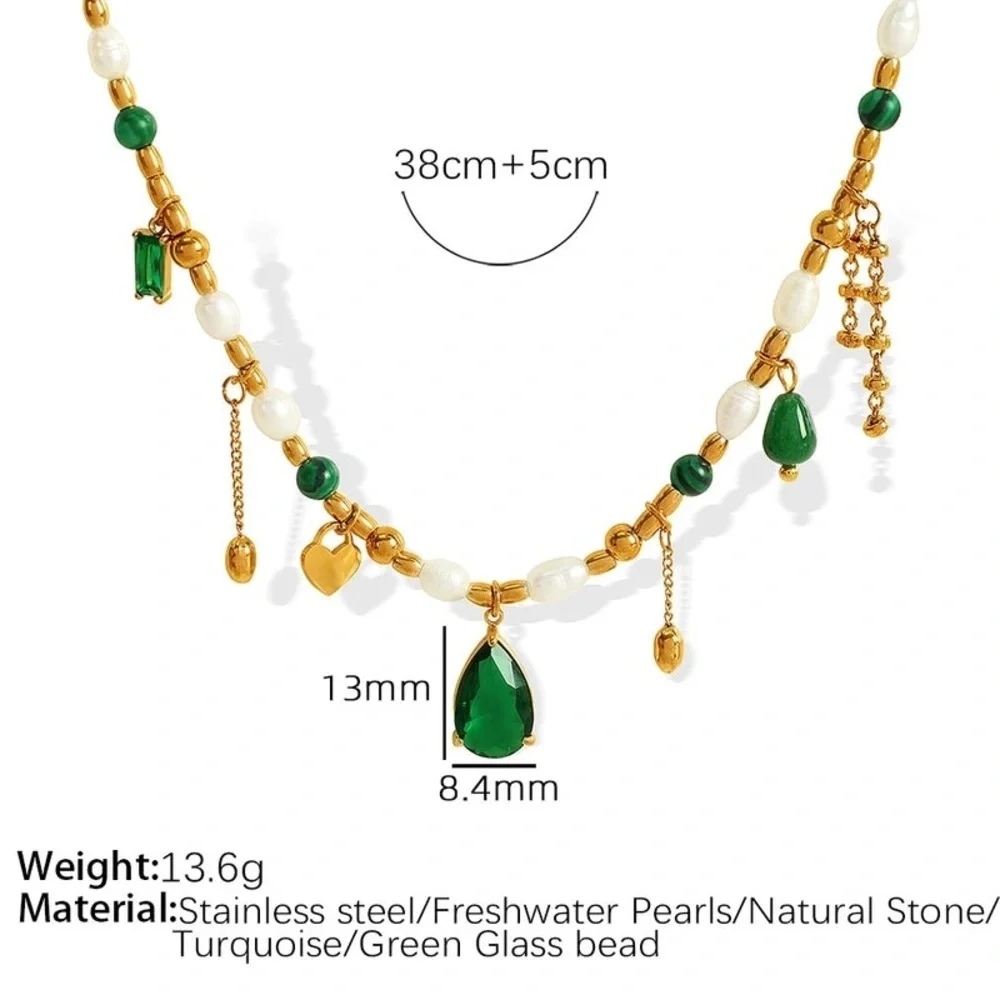 Luxurious Gold and Green Necklace with Pearls - Picture 2 of 7